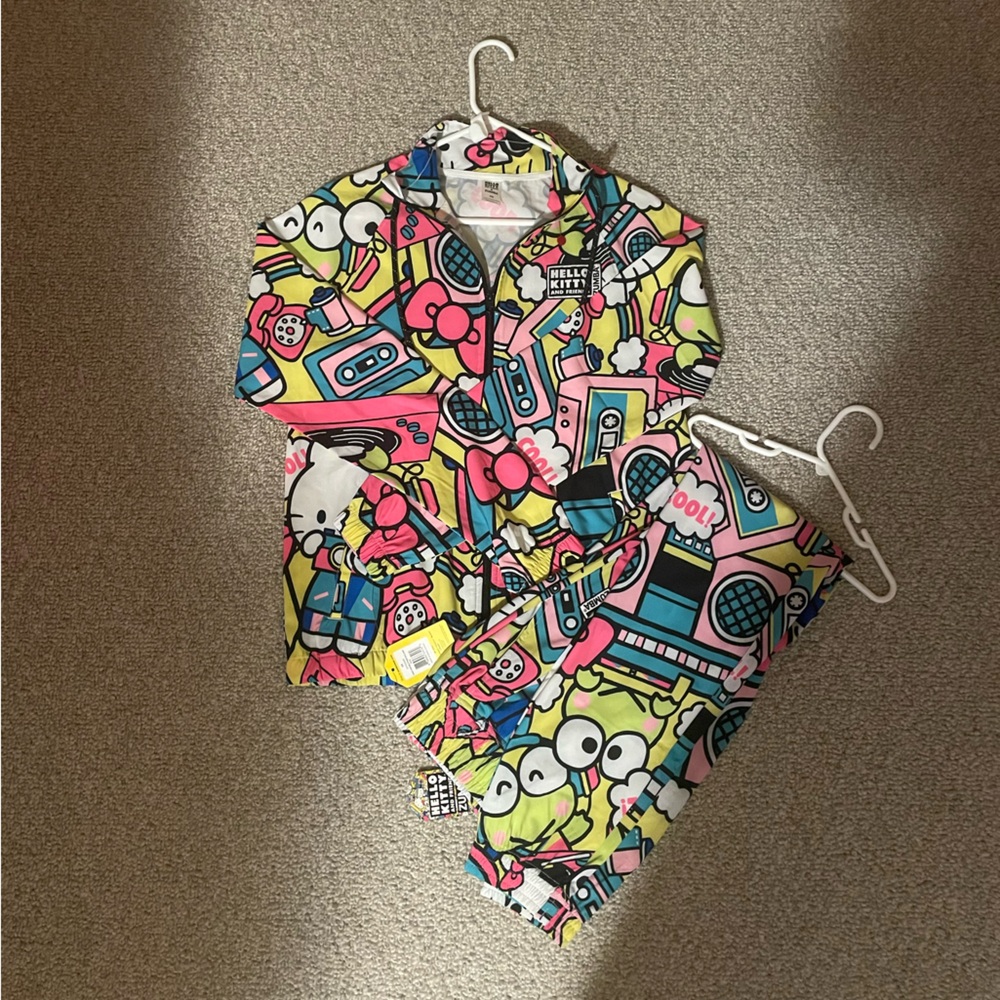 Hello Kitty & Friends Light Windbreaker Set